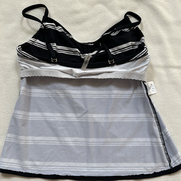 Land's End Tankini 8 - Picture 4 of 5